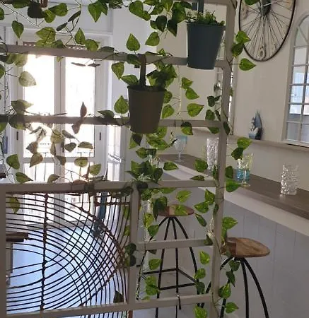 Alojamento de Acomodação e Pequeno-almoço Da Me Crotone